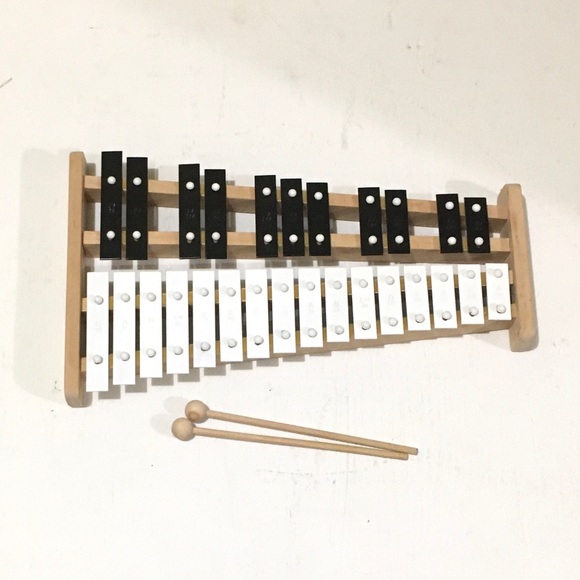 Secured Padded Backpack -Hands Free- Portable Professional Xylophone Instrument - Picture 3 of 6